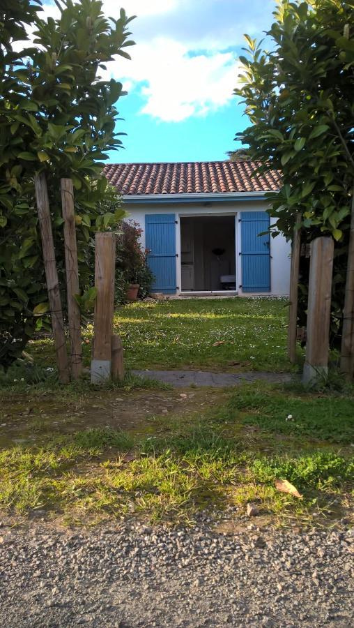 Gites Studioescos El Dos Esterno foto